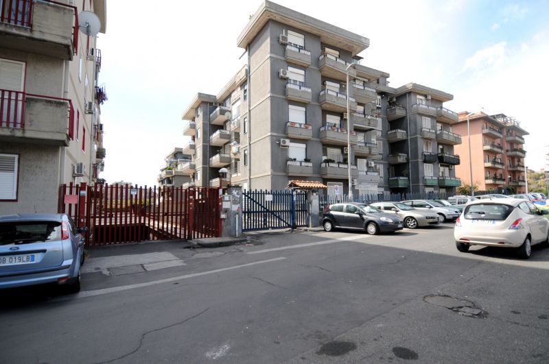 Appartamento 4 1/2 vani con terrazza - Cibali - Via Dei Piccioni - CT